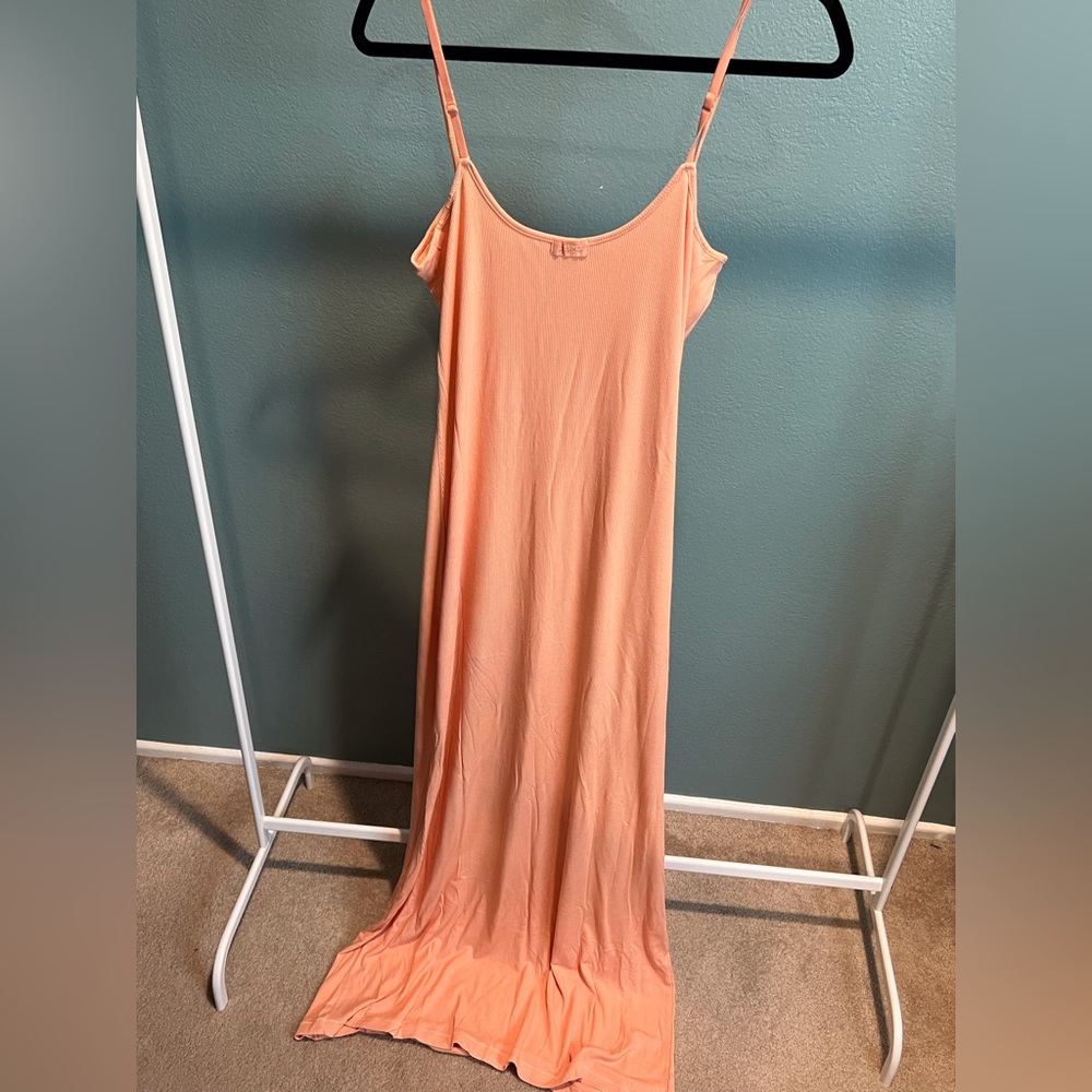 Brand new SKIMS Slip Dress - Size 2X - Picture 2 of 3